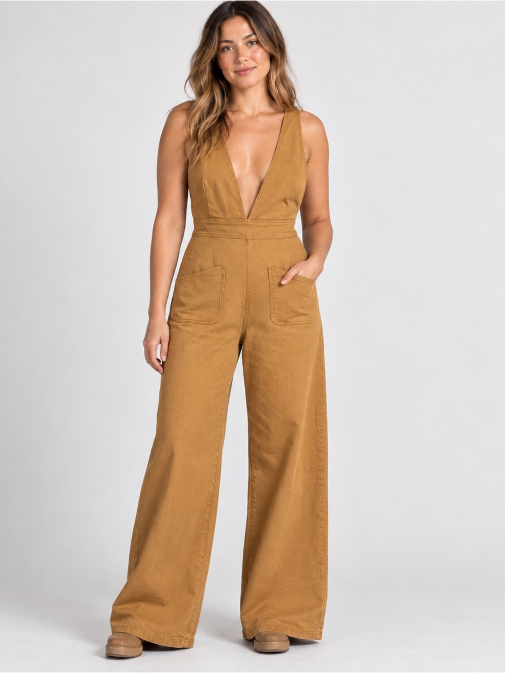 Sincerely Jules Wide Leg Jumpsuit L Camel Utility Overalls 70s Style Deep V